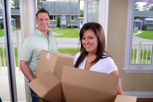 Moving truck service for homes in Haringey streets