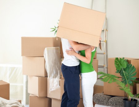 Local truck hire for moving furniture and boxes